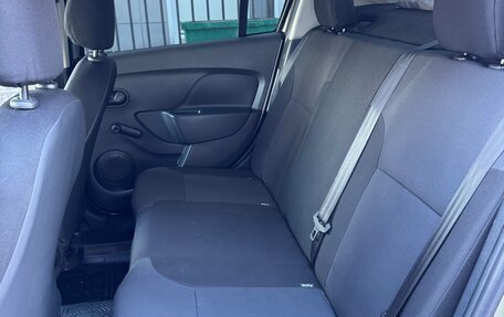 Renault Logan II, 2017 год, 799 000 рублей, 31 фотография