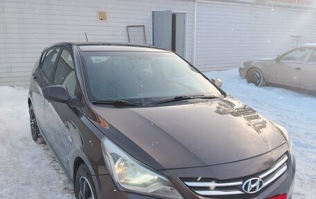 Hyundai Solaris II рестайлинг, 2015 год, 1 050 000 рублей, 2 фотография