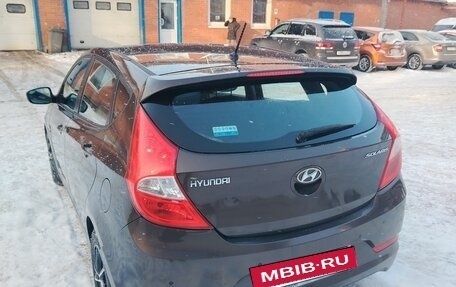 Hyundai Solaris II рестайлинг, 2015 год, 1 050 000 рублей, 5 фотография