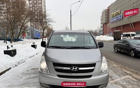 Hyundai Grand Starex Grand Starex I рестайлинг 2, 2011 год, 1 520 000 рублей, 2 фотография