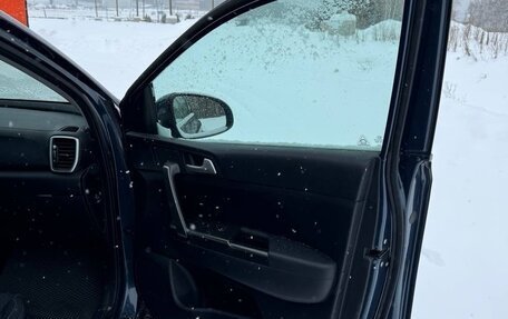 KIA Sportage IV рестайлинг, 2019 год, 2 050 000 рублей, 21 фотография