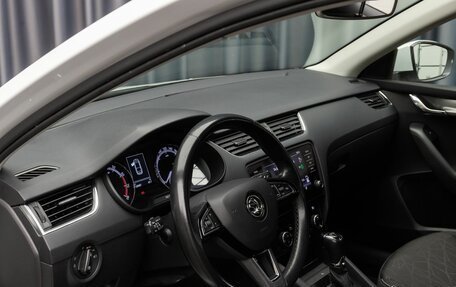 Skoda Octavia, 2018 год, 1 999 000 рублей, 9 фотография