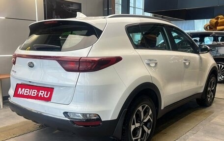 KIA Sportage IV рестайлинг, 2020 год, 2 479 000 рублей, 4 фотография