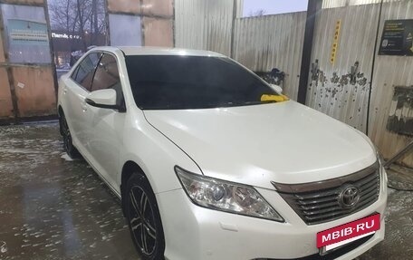 Toyota Camry, 2014 год, 1 350 000 рублей, 3 фотография