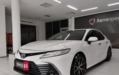 Toyota Camry, 2021 год, 2 250 000 рублей, 3 фотография