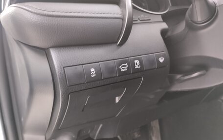 Toyota Camry, 2021 год, 2 250 000 рублей, 15 фотография