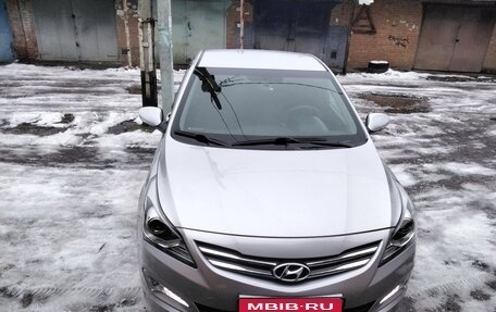 Hyundai Solaris II рестайлинг, 2016 год, 1 400 000 рублей, 1 фотография