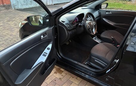 Hyundai Solaris II рестайлинг, 2015 год, 820 000 рублей, 10 фотография