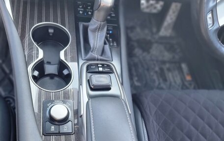 Lexus RX IV рестайлинг, 2017 год, 4 099 000 рублей, 33 фотография