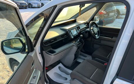 Honda Stepwgn IV, 2017 год, 2 129 000 рублей, 10 фотография