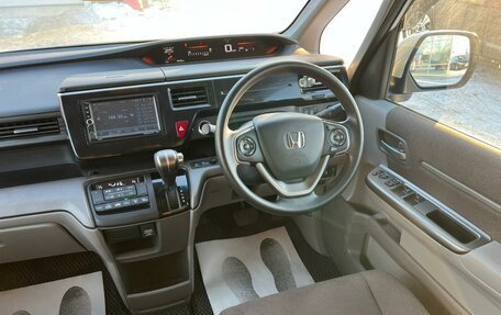 Honda Stepwgn IV, 2017 год, 2 129 000 рублей, 19 фотография