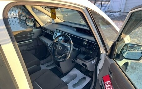 Honda Stepwgn IV, 2017 год, 2 129 000 рублей, 15 фотография