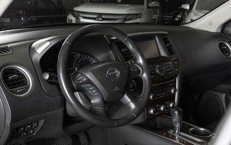 Nissan Pathfinder, 2015 год, 1 800 000 рублей, 5 фотография