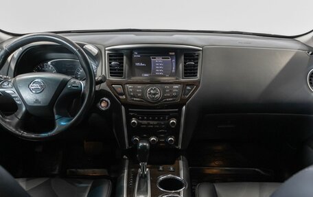 Nissan Pathfinder, 2015 год, 1 800 000 рублей, 6 фотография