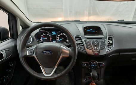 Ford Fiesta, 2016 год, 813 000 рублей, 10 фотография