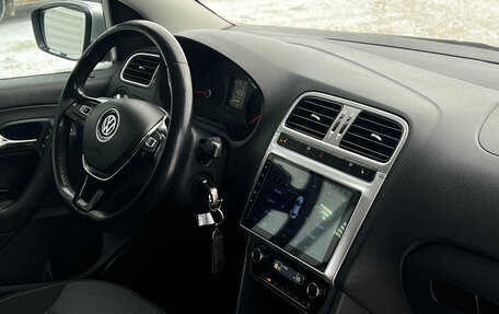 Volkswagen Polo VI (EU Market), 2017 год, 950 000 рублей, 14 фотография