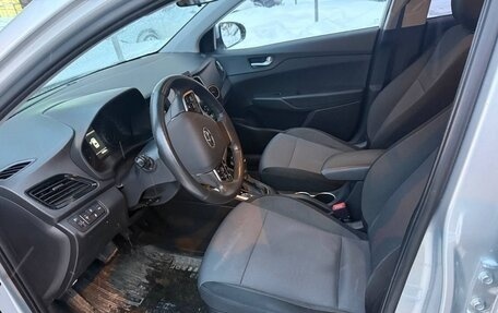 Hyundai Solaris II рестайлинг, 2020 год, 1 680 000 рублей, 16 фотография