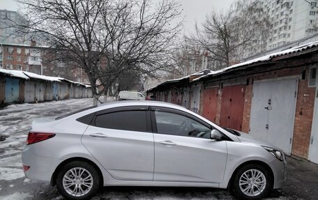 Hyundai Solaris II рестайлинг, 2016 год, 1 400 000 рублей, 4 фотография