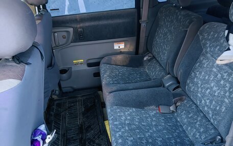 Nissan Serena II, 2001 год, 550 000 рублей, 6 фотография