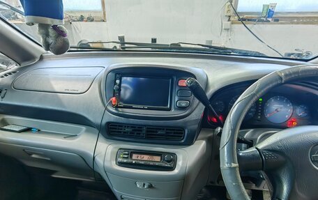 Nissan Serena II, 2001 год, 550 000 рублей, 12 фотография