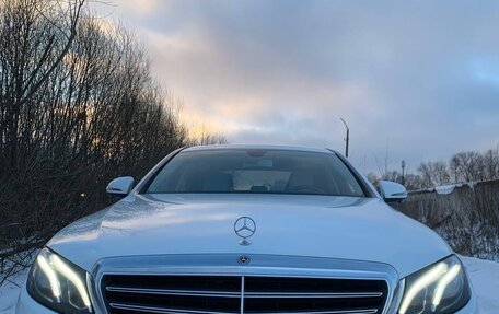 Mercedes-Benz E-Класс, 2017 год, 3 850 000 рублей, 1 фотография