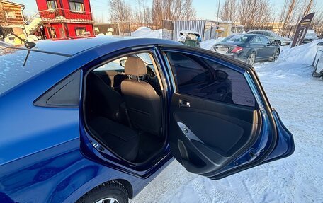 Hyundai Solaris II рестайлинг, 2015 год, 1 100 000 рублей, 3 фотография