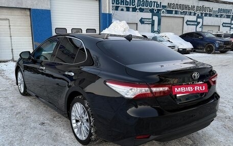 Toyota Camry, 2020 год, 2 550 000 рублей, 4 фотография