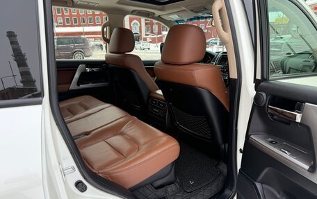 Toyota Land Cruiser 200, 2014 год, 14 фотография