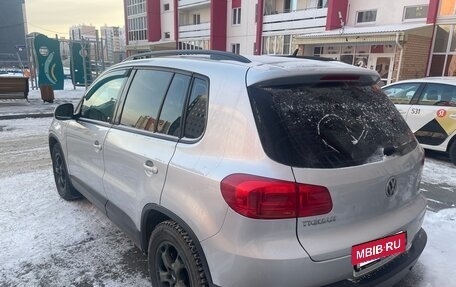 Volkswagen Tiguan I, 2011 год, 900 000 рублей, 4 фотография