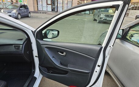 Hyundai i30 II рестайлинг, 2012 год, 860 000 рублей, 4 фотография