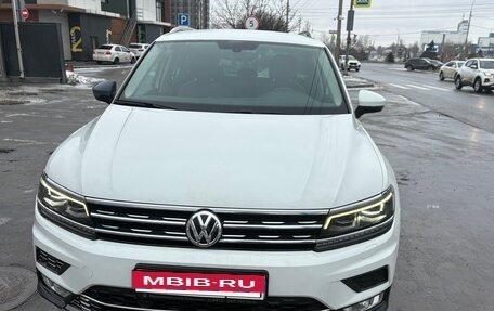 Volkswagen Tiguan I, 2017 год, 2 500 000 рублей, 2 фотография