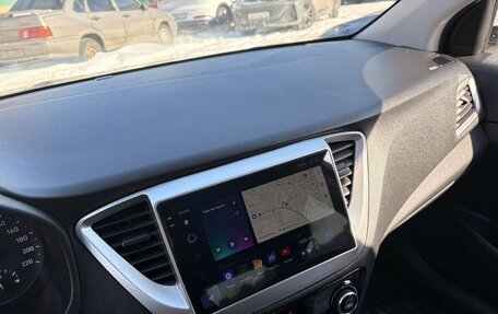 Hyundai Solaris II рестайлинг, 2018 год, 1 589 000 рублей, 16 фотография