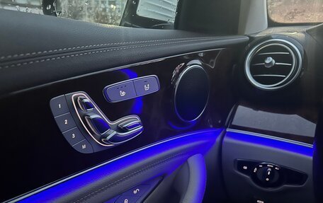 Mercedes-Benz E-Класс, 2017 год, 3 850 000 рублей, 18 фотография