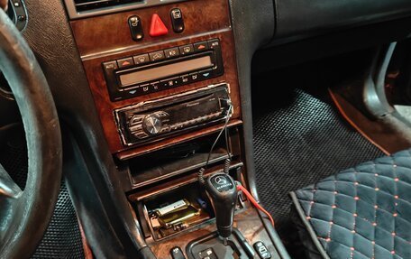 Mercedes-Benz E-Класс, 1997 год, 400 000 рублей, 4 фотография