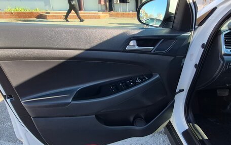 Hyundai Tucson III, 2018 год, 2 210 000 рублей, 11 фотография