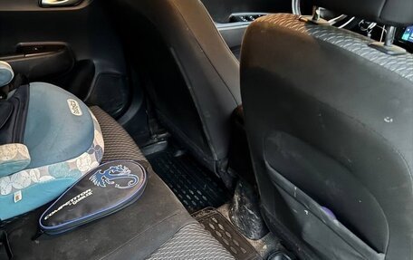 KIA Rio IV, 2018 год, 1 050 000 рублей, 10 фотография