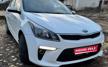 KIA Rio IV, 2018 год, 1 050 000 рублей, 6 фотография