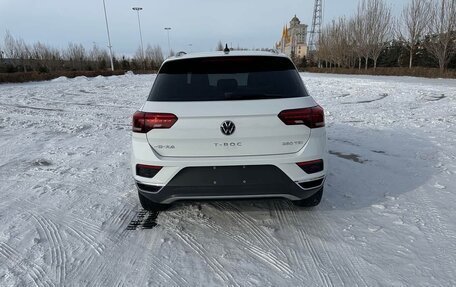 Volkswagen T-Roc I, 2022 год, 1 800 000 рублей, 7 фотография