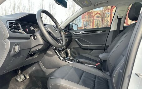 Volkswagen T-Roc I, 2022 год, 1 800 000 рублей, 12 фотография