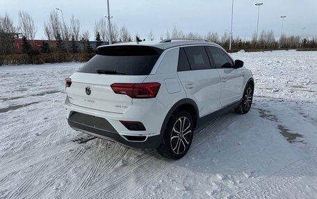 Volkswagen T-Roc I, 2022 год, 1 800 000 рублей, 8 фотография