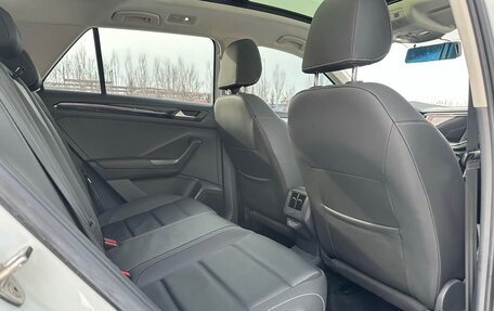 Volkswagen T-Roc I, 2022 год, 1 800 000 рублей, 9 фотография