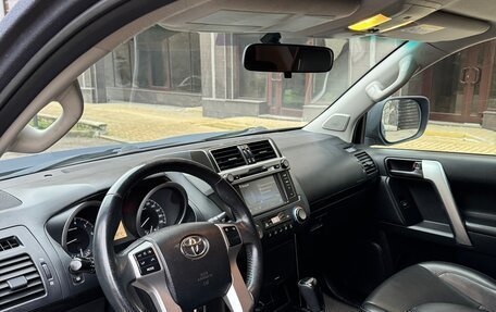 Toyota Land Cruiser Prado 150 рестайлинг 2, 2014 год, 3 650 000 рублей, 3 фотография