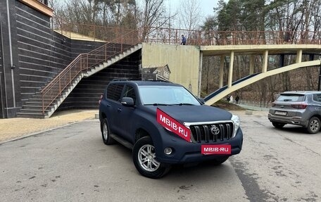 Toyota Land Cruiser Prado 150 рестайлинг 2, 2014 год, 3 650 000 рублей, 1 фотография