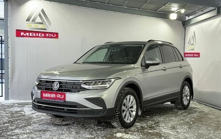 Volkswagen Tiguan II, 2021 год, 2 499 000 рублей, 1 фотография