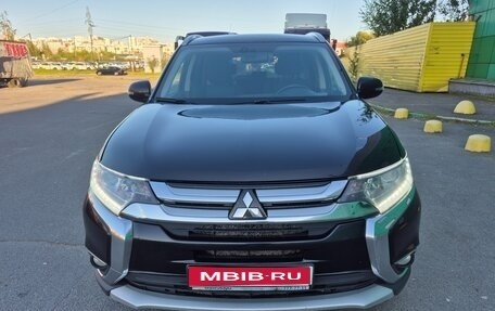 Mitsubishi Outlander III рестайлинг 3, 2018 год, 2 000 000 рублей, 1 фотография