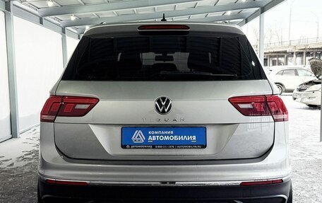 Volkswagen Tiguan II, 2021 год, 2 499 000 рублей, 4 фотография