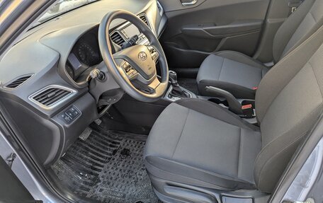 Hyundai Solaris II рестайлинг, 2021 год, 1 380 000 рублей, 8 фотография