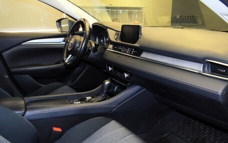 Mazda 6, 2019 год, 2 450 000 рублей, 10 фотография