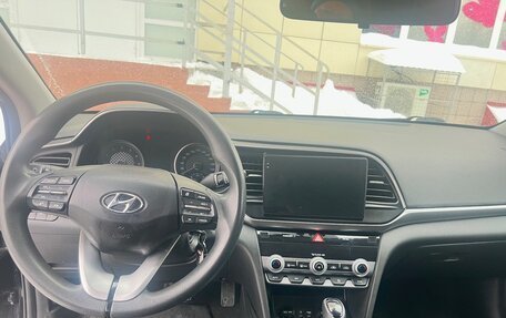 Hyundai Elantra VI рестайлинг, 2019 год, 1 475 000 рублей, 6 фотография