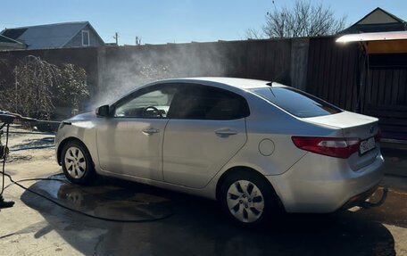 KIA Rio III рестайлинг, 2014 год, 730 000 рублей, 2 фотография